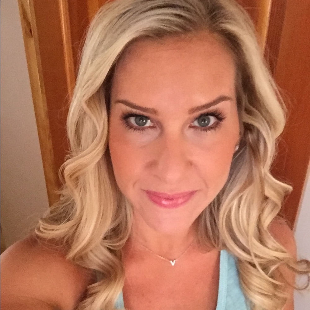 Meet your Posher, Rebecca